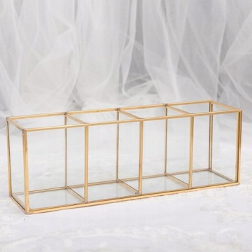 Набор кистей для органайзеров для косметики.