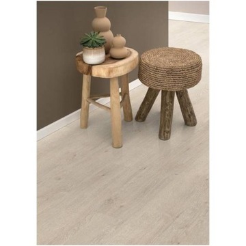 Panele Podłogowe Dąb Newbury Biały EPL045 AC4 2m2