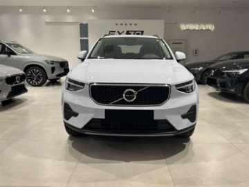 Volvo XC40 Crossover Facelifting 2.0 B3 163KM 2026 2.0 B3 Essential (163 KM) Podgrzewana kierownica, zdjęcie 3