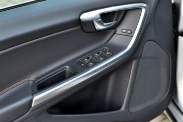 Volvo V60 I Kombi Facelifting 1.6 D2 115KM 2014 Volvo V60 Ocean Race Led Navi Skóra Full Opcja, zdjęcie 13