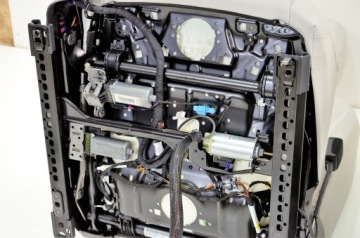 СИДЕНЬЯ ДЛЯ СЕДАНА VW PASSAT B8 FL, МАССАЖ, ОБИВКА ДВЕРЕЙ