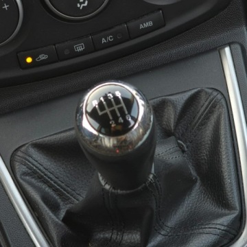 Mazda 5 II 2.0 MZR 150KM 2011 Mazda 5 2.0 MZR-DISI i-stop Center-Line, zdjęcie 36