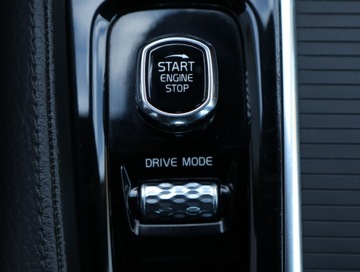 Volvo S90 II Sedan 2.0 D4 190KM 2019 Volvo S90 D4, Salon Polska, Serwis ASO, 187 KM, zdjęcie 16