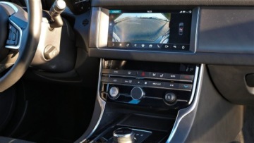 Jaguar XF II Sedan 2.0 i4D 180KM 2018 Jaguar XF R-Sport Ogrzew.Kierow. Navi Pro 10,2’" Fotele Elek.+Ogrz. Carplay, zdjęcie 14