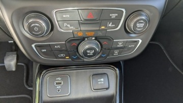 Jeep Compass II SUV 1.4 MultiAir 140KM 2017 Jeep Compass 1.4i 141PS OPŁACONY Bezwypadkowy, zdjęcie 27
