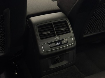Audi A4 B9 Limousine Facelifting 2.0 35 TFSI 150KM 2023 Audi A4 Limousine 35 TFSI S Line / 1 właściciel /, zdjęcie 12