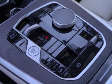 BMW X7 SUV Facelifting 3.0 40d 352KM 2026 BMW X7 xDrive40d Individual Edition Suv 3.0 (352KM) 2026, zdjęcie 9