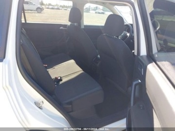 Volkswagen Tiguan II 2021 Volkswagen Tiguan 2021r., 2.0L 2.0 Benzyna 184KM, zdjęcie 9
