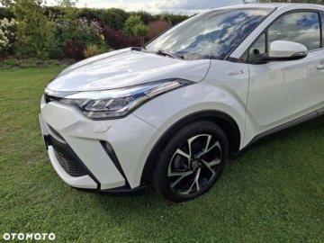 Toyota C-HR I Crossover Facelifting 1.8 Hybrid 122KM 2021 Toyota C-HR Toyota C-HR 1.8 Hybryda 122KM, zdjęcie 2