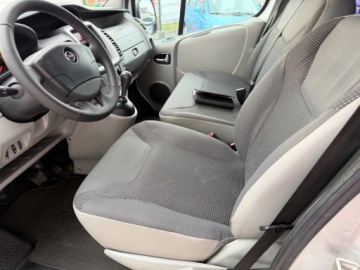 Opel Vivaro A Combi L1 2.0 CDTI 115KM 2014 Opel Vivaro Vivaro 2.0 Cdti- 9-cioosobowy - 105 000km 2.0 Diesel 114KM, zdjęcie 10