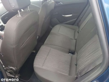 Opel Astra J Sports Tourer 1.4 Turbo ECOTEC 120KM 2011 Opel Astra Opel Astra 1.4 Turbo Color Edition 1.4 Benzyna 120KM, zdjęcie 7