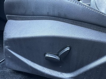 Ford Focus III Hatchback 5d 1.0 EcoBoost 125KM 2012 Ford Focus Bogate wyposażenie 2012, zdjęcie 15