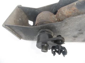 КРЕПЛЕНИЕ ЛАМПЫ КАБИНЫ СПРАВА, АМОРТИЗАТОР VOLVO FH