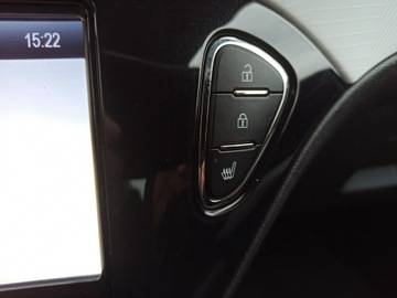 Opel Adam Hatchback 1.4 87KM 2015 Opel Adam klimatronik, parktronik, grzana kier., zdjęcie 17