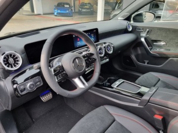 Mercedes Klasa A W177/V177 2023 A Klasa 250 e z EQ AMG Line 1.3 (272KM) 2023, zdjęcie 4