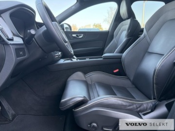 Volvo XC60 II 2025 Volvo XC 60 XC60 B5 B AWD Plus Black Edition aut,, zdjęcie 9