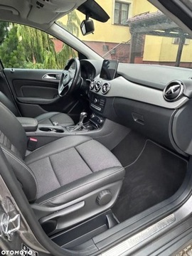 Mercedes Klasa B W246 Sports Tourer Facelifting 1.6 180 BlueEFFICIENCY Edition 122KM 2018 Mercedes-Benz Klasa B 1.6 Benzyna 122KM, zdjęcie 9