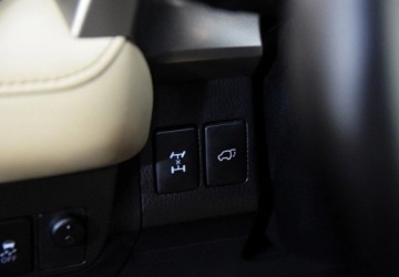 Toyota RAV4 IV MPV D-4D 125 124KM 2015 Toyota RAV4 Polski salon _ Podgrzewane fotele _ Skorzana tapicerka _ 4x4, zdjęcie 20