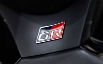 Toyota C-HR I Crossover Facelifting 2.0 Hybrid Dynamic Force 184KM 2023 Toyota C-HR 2.0 C-HR GR Sport 2.0 Hybryda 184KM, zdjęcie 34