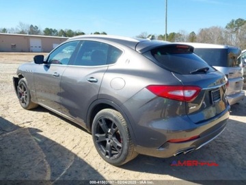 Maserati Levante 2018 Maserati Levante 2018 r., 3,0L S GRANLUSSO 3.0 Benzyna 424KM, zdjęcie 3