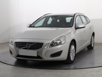 Volvo V60 I Kombi 1.6 DRIVe 115KM 2013 Volvo V60 D2, Navi, Klima, Klimatronic, Tempomat, zdjęcie 1