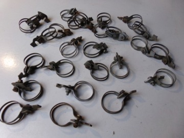 ЗАЖИМЫ ДЛЯ НАСОСА ЗЗР - ЯГУАР/УРАГАН - КРЮКИ