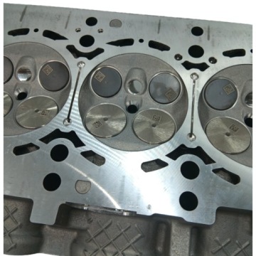 ГОЛОВКА С КЛАПАНАМИ MERCEDES A B CLA GLA GLB A2600107701 A2600105600 КОМПЛЕКТ