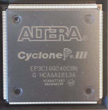 FPGA - Cyclone III EP3C16Q240C8N Altera