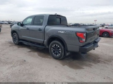 Nissan Titan 2024 Nissan Titan Pro-4x 2024 5.6 Benzyna 400KM, zdjęcie 3