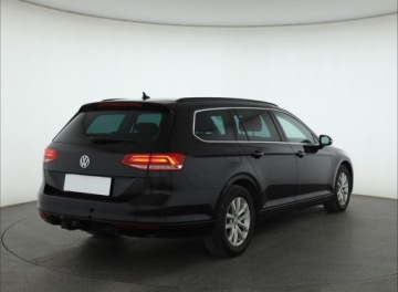 Volkswagen Passat B8 Variant 2.0 TDI 150KM 2014 VW Passat 2.0 TDI, Automat, Navi, Klima, zdjęcie 4