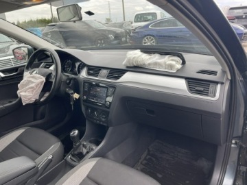 Skoda Rapid II Liftback Facelifting 1.0 TSI 110KM 2018 Škoda RAPID Skoda RAPID Salon PL Klimatyzacja, zdjęcie 7