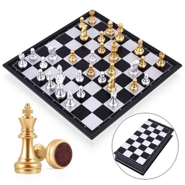 Современное шахматное серебряное золото с шахматной доской