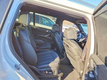 BMW X7 SUV Facelifting 3.0 40i 381KM 2025 BMW X7 2025r., xDrive40i, 3.0L, od ubezpieczalni 3.0 Benzyna 380KM, zdjęcie 9