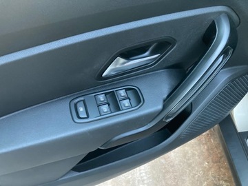 Dacia Duster II SUV 1.6 SCe 115KM 2018 Dacia Duster 1.6 Salon PL, zdjęcie 8