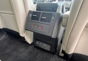 Land Rover Discovery V Terenowy Facelifting 3.0D I6 249KM 2025 Land Rover Discovery Discovery 3.0D I6 249 PS AWD Dynamic SE Rocznik 2025, zdjęcie 9