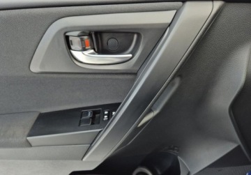 Toyota Auris II Hatchback 5d Facelifting 1.33 Dual VVT-i 99KM 2016 Toyota Auris SalonPL 1.33 99KM Active Klima Alu15 Bezwypadkowy Bluetooth L, zdjęcie 13