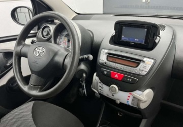 Toyota Aygo I 2013 Toyota Aygo 1.0 benzyna 1 wlasciciel 100 bezwypadkowy Benzyna 70KM, zdjęcie 7