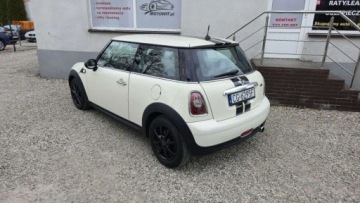 Mini One II Hatchback 1.4 95KM 2008 MINI ONE 1,4 benzyna 95 KM klima zarejestrowany 1.4 Benzyna 95KM, zdjęcie 4