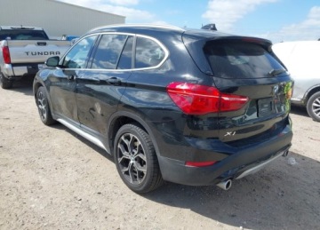 BMW X1 F48 2021 BMW X1 2021r., Sdrive28i, 2L, od ubezpieczalni 2.0 Benzyna 231KM, zdjęcie 2