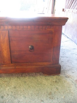 СКАМЬЯ-БАГАЖНИК ДЕРЕВЯННЫЙ КОЛОНИАЛЬНЫЙ СТИЛЬ ТРАНЗИТ 26.13.09.25