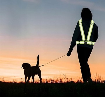 ВЕЛОСИПЕДНЫЙ ЖИЛЕТ ДЛЯ БЕГА СО СВЕТООТРАЖАЮЩИМИ РЕМНЯМИ