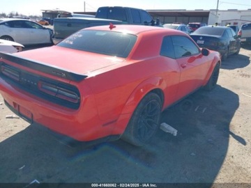 Dodge Challenger III 2021 Dodge Challenger RT Scat Pack Widebody 2021 6.4l 6.4 Benzyna 485KM, zdjęcie 5