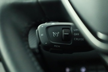 Peugeot 2008 II SUV 1.2 PureTech 130KM 2023 Peugeot 2008 1.2 PureTech, Salon Polska, zdjęcie 16