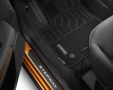 Nakładki progowe DACIA SANDERO III STEPWAY na próg