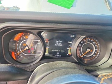 Jeep Wrangler IV 2024 Jeep Wrangler Sahara 2024 3.6 Benzyna 285KM, zdjęcie 9