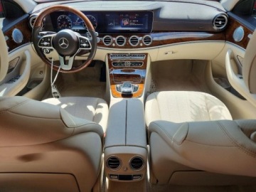 Mercedes Klasa E W213 2020 Mercedes-Benz Klasa E 350 2020 2.0 Benzyna 255KM, zdjęcie 8