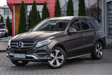 Mercedes GLE W166/C292 SUV 3.0 400 333KM 2017 Mercedes-Benz GLE 3.0B 333Ps Ledy Panorama Kamery 360 Jasna skora ZADBANY, zdjęcie 9