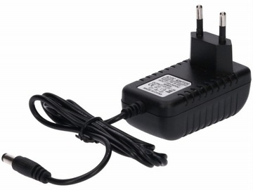 Zasilacz led gniazdkowy 12V 18W 5.5/2.1 czarny
