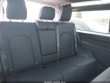 Land Rover Defender IV (L663) 2025 Land Rover Defender 90 P300 S 2025 2.0l 2.0 Benzyna 296KM, zdjęcie 11