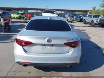 Alfa Romeo Giulia II Sedan Facelifting 2.0 Turbo 280KM 2020 Alfa Romeo Giulia 2020 ALFA ROMEO GIULIA TI RWD 2.0 Benzyna 280KM, zdjęcie 5